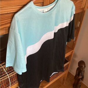 Men's Black and Light Blue Colorblock Shirt
2 for 15$ item